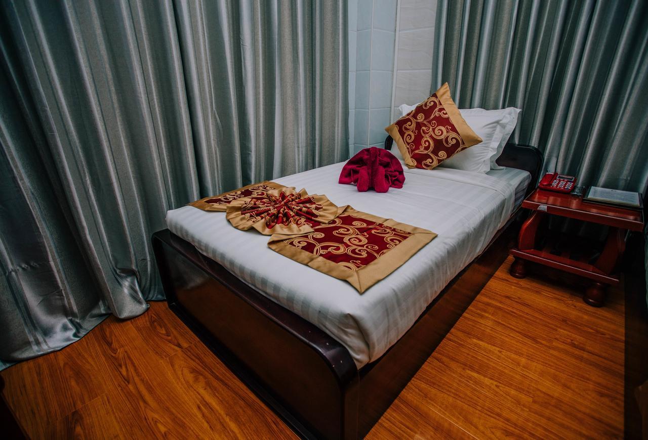 Amber Palace Hotel Myitkyinā 外观 照片