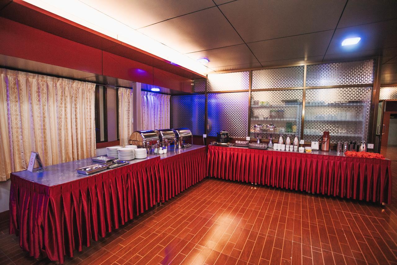 Amber Palace Hotel Myitkyinā 外观 照片