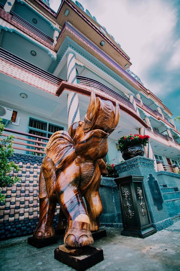 Amber Palace Hotel Myitkyinā 外观 照片