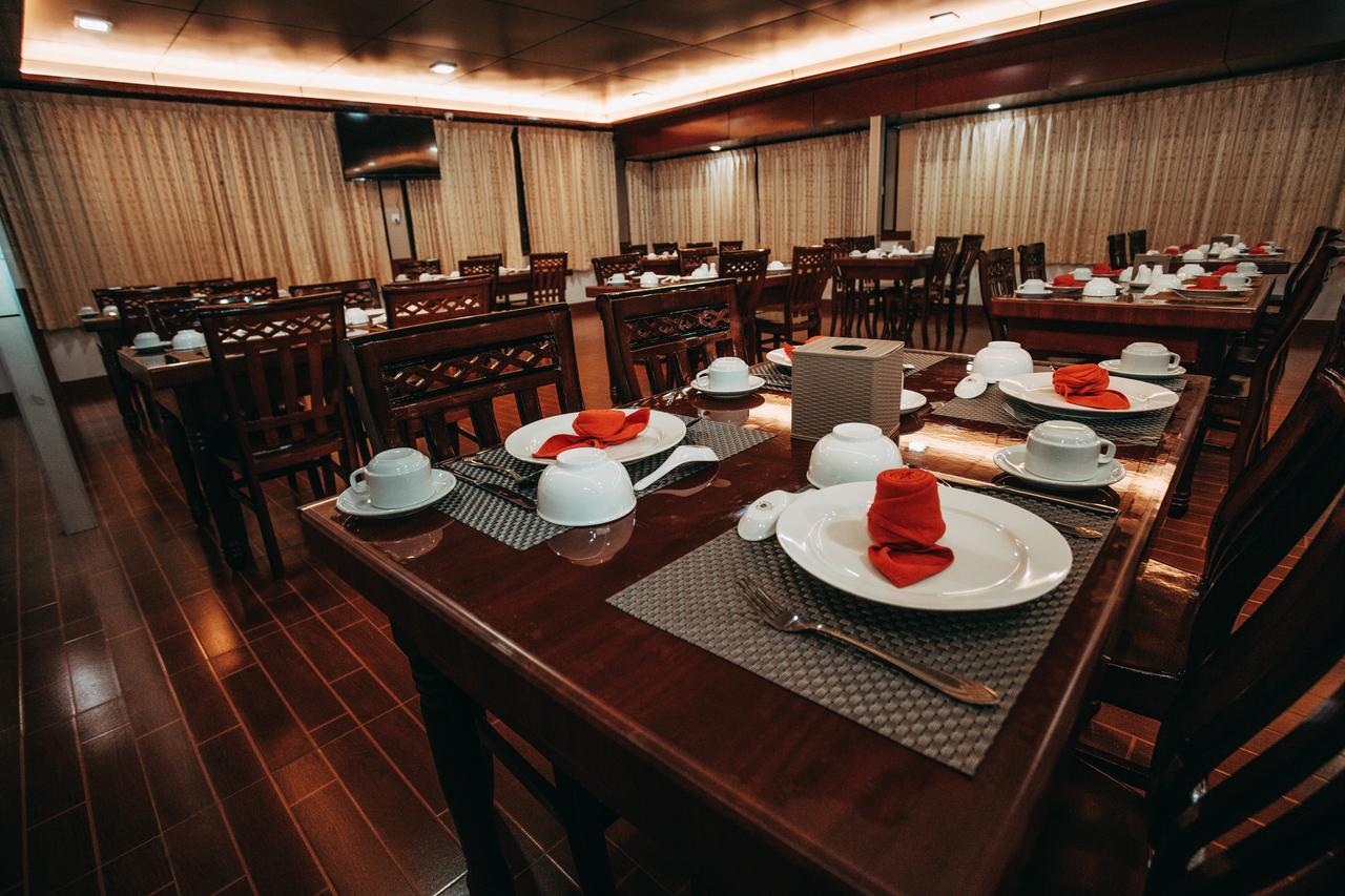Amber Palace Hotel Myitkyinā 外观 照片